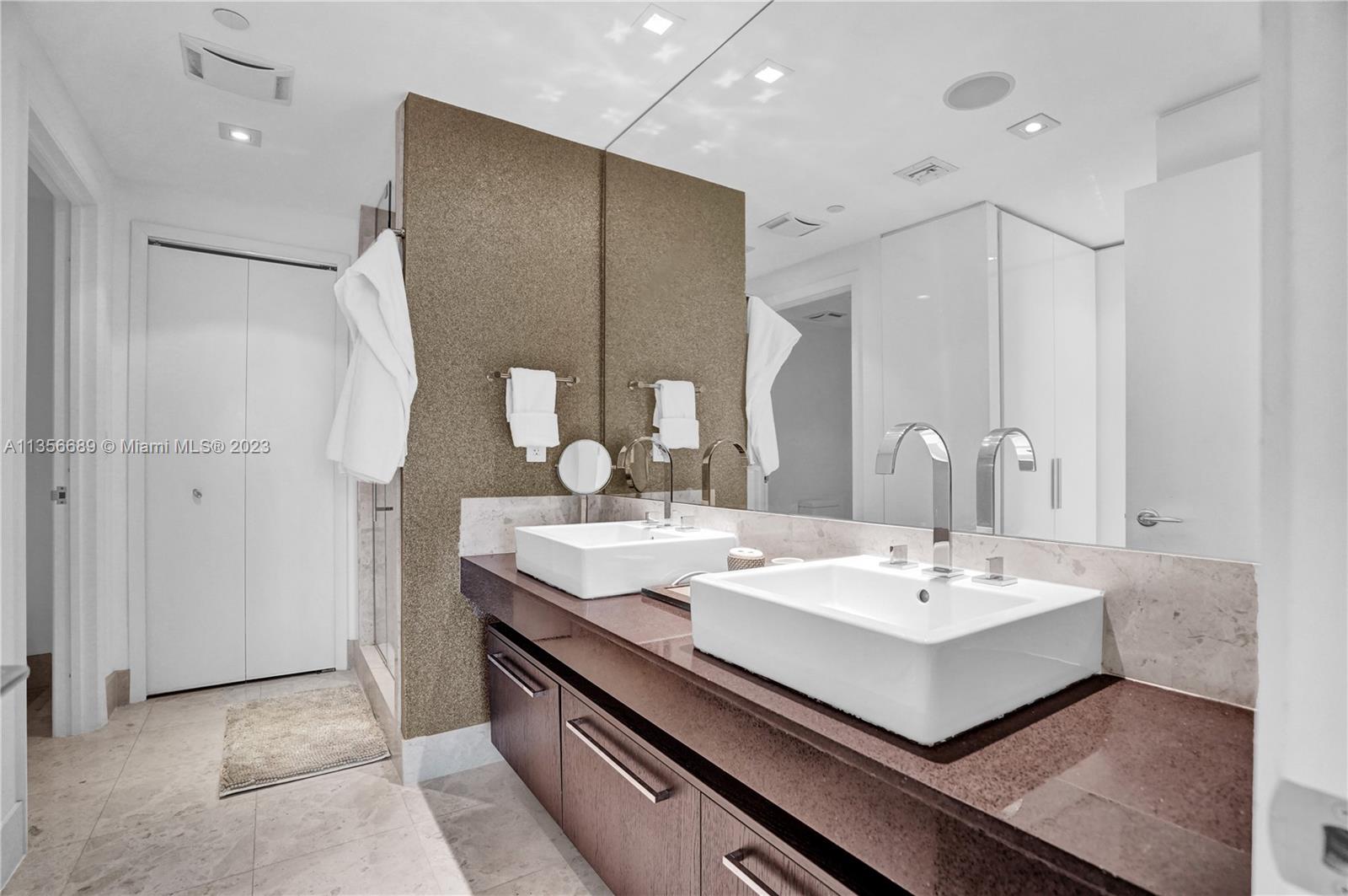 JADE OCEAN CONDO - Residential