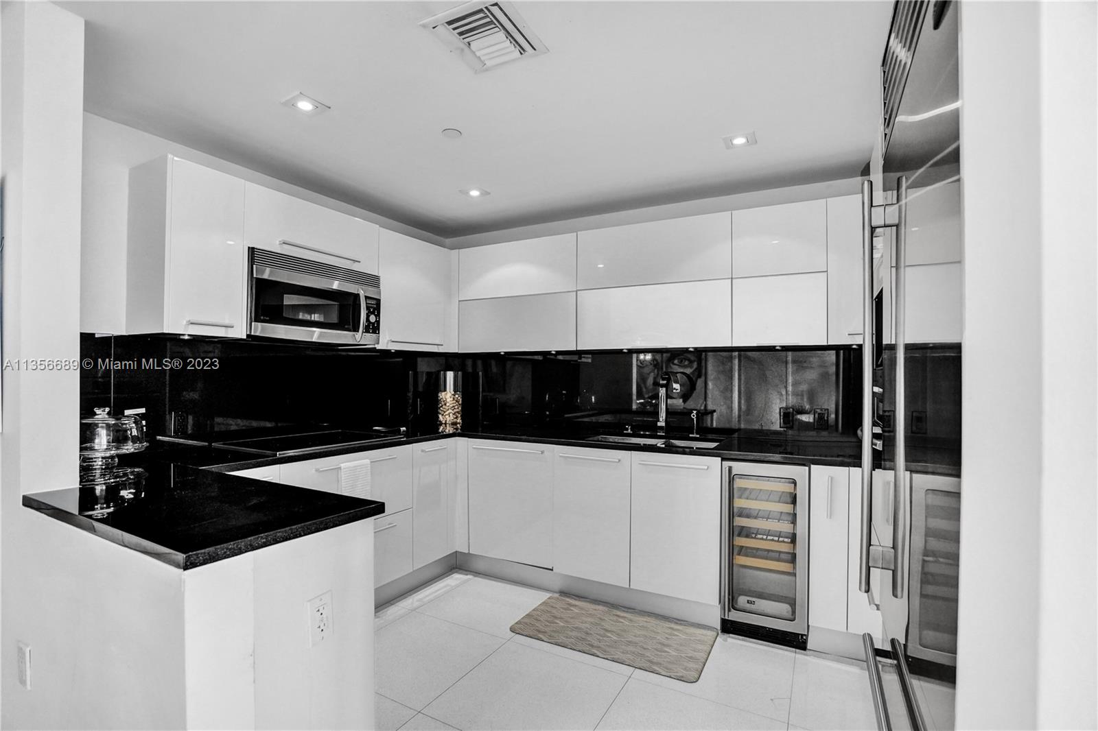 JADE OCEAN CONDO - Residential