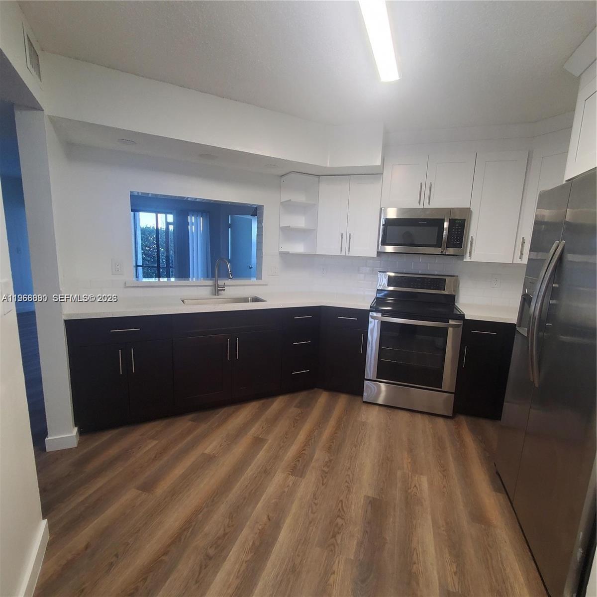 929 Hamilton Dr 929F