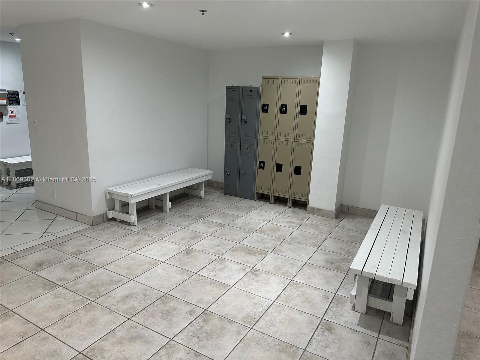 ARLEN HOUSE EAST CONDO - Residential