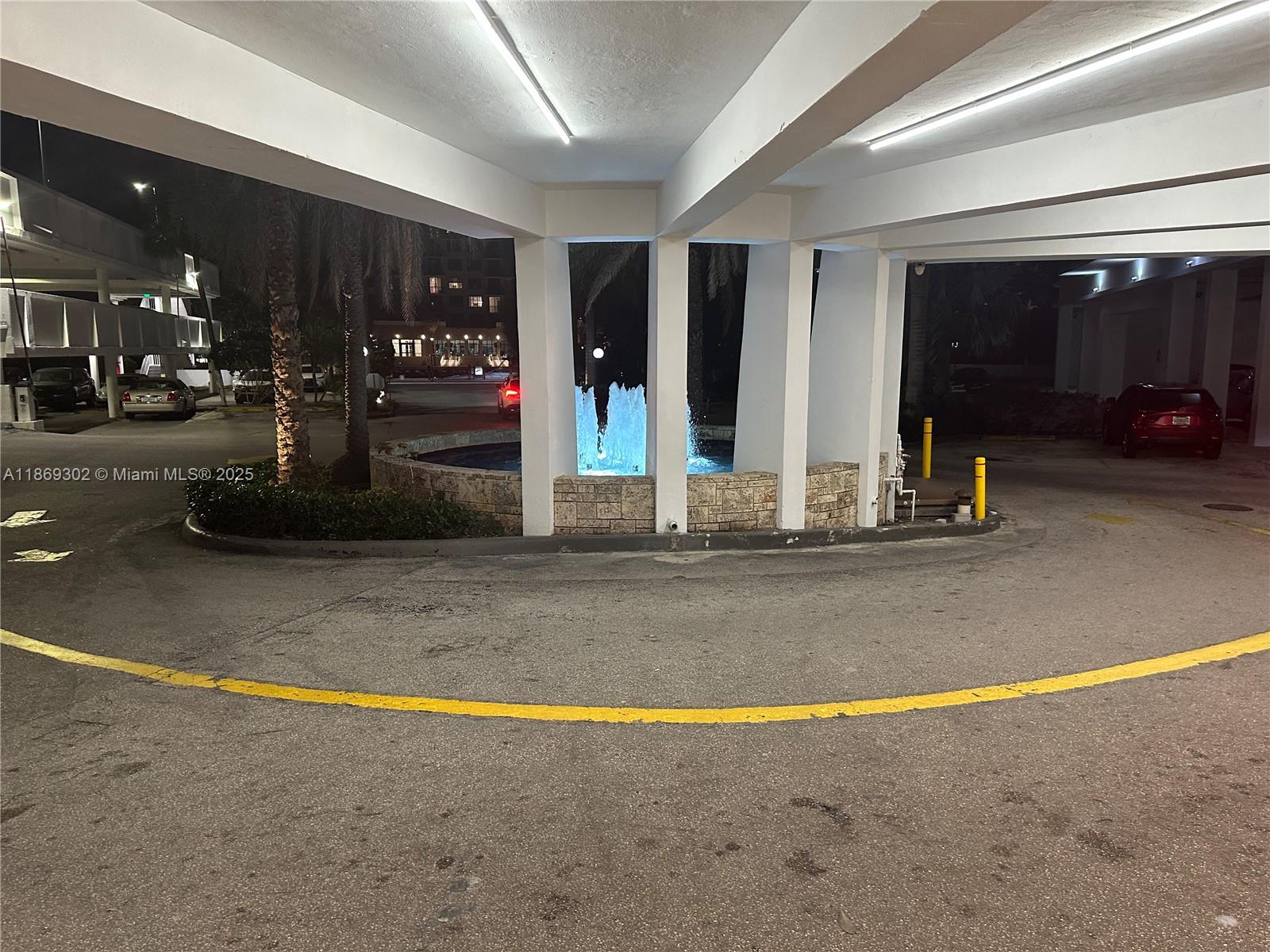 100 Bayview Dr 221
