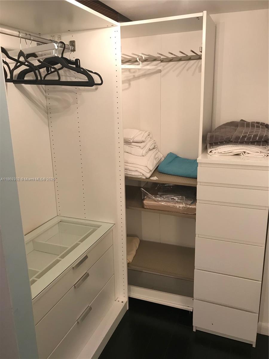 ARLEN HOUSE EAST CONDO - Residential