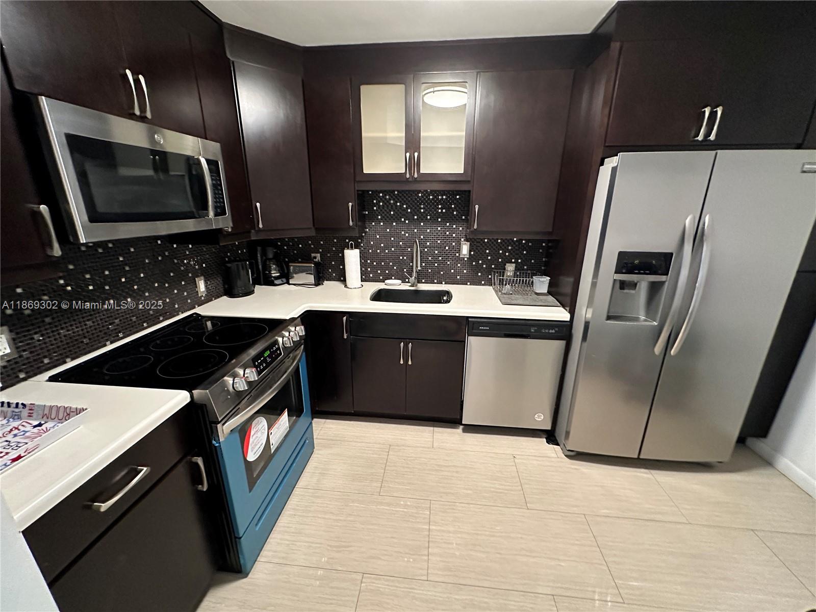 ARLEN HOUSE EAST CONDO - Residential