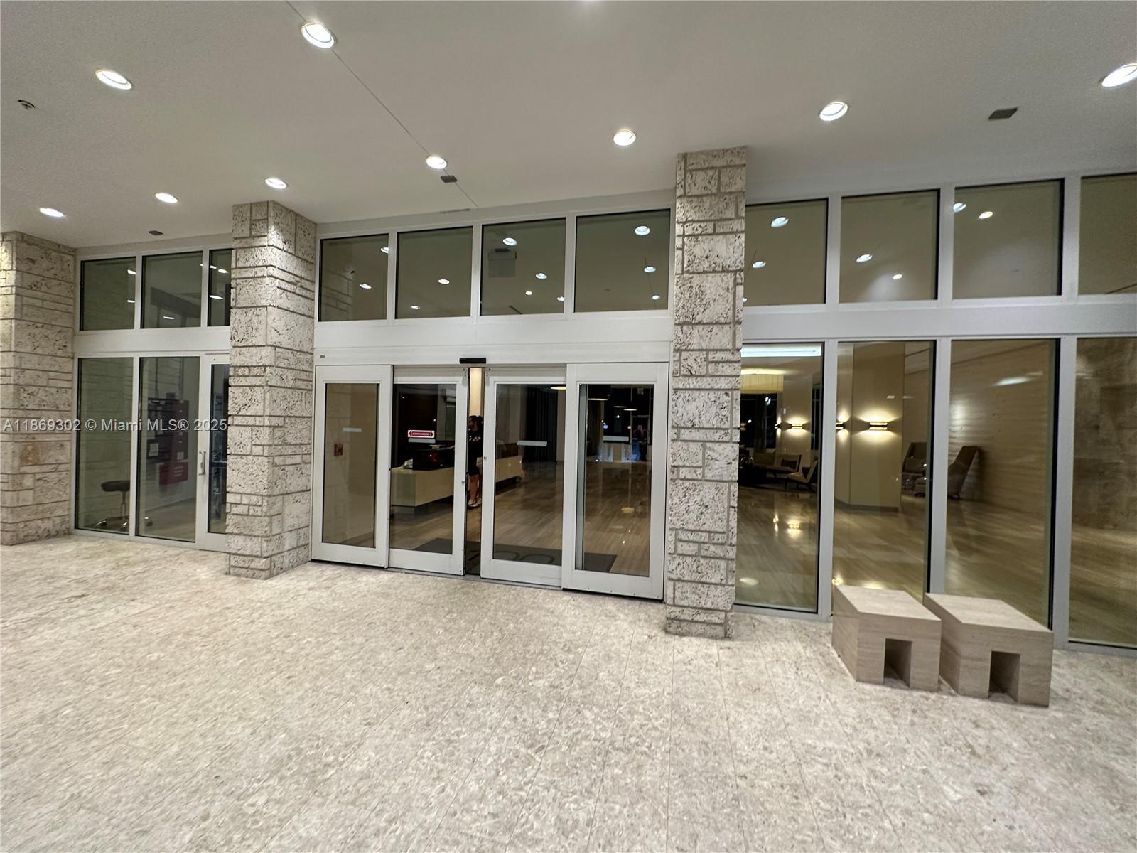 ARLEN HOUSE EAST CONDO - Residential