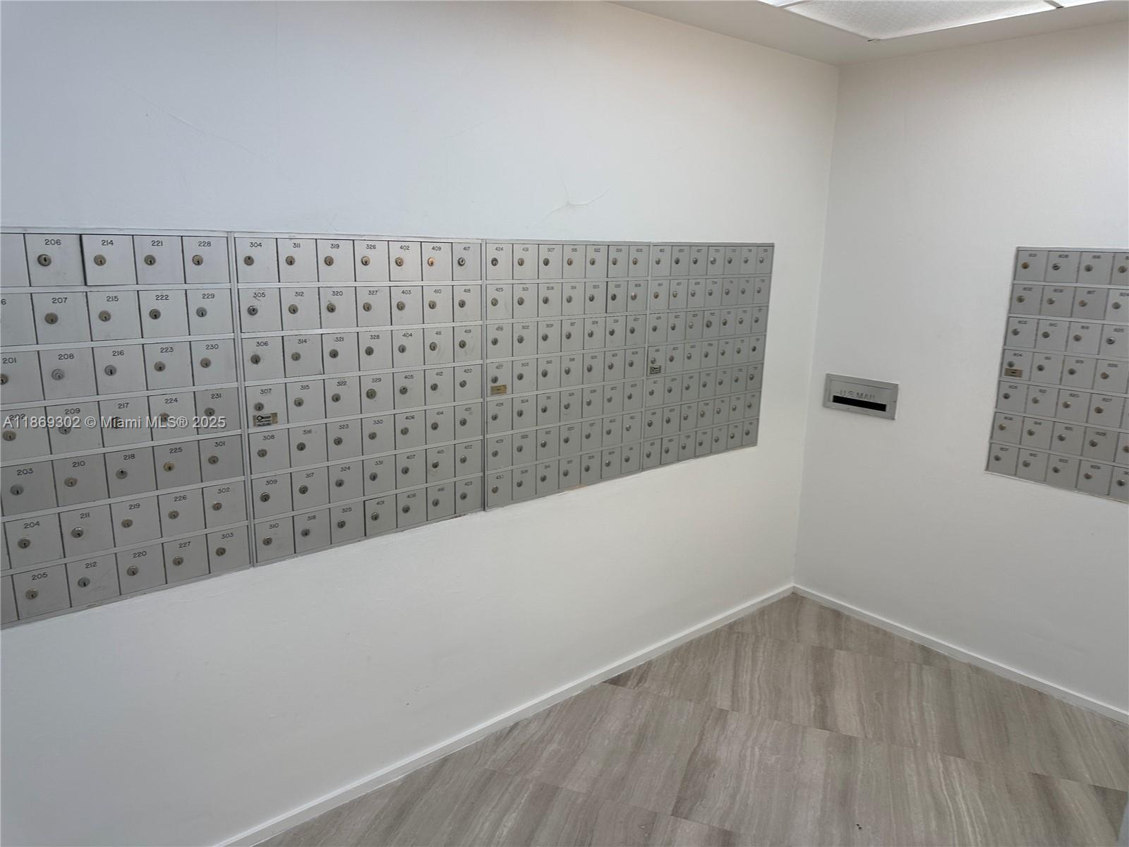 ARLEN HOUSE EAST CONDO - Residential