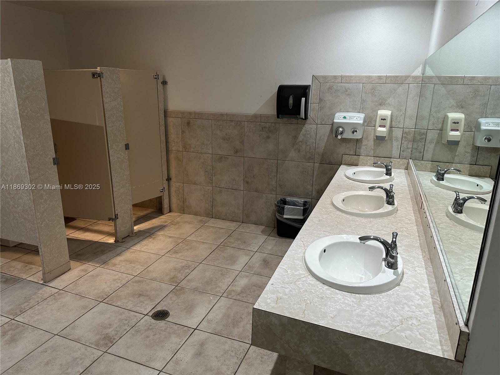 ARLEN HOUSE EAST CONDO - Residential