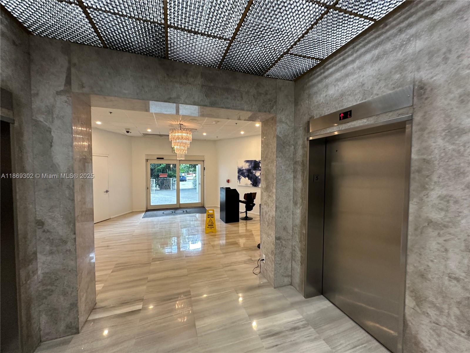 ARLEN HOUSE EAST CONDO - Residential