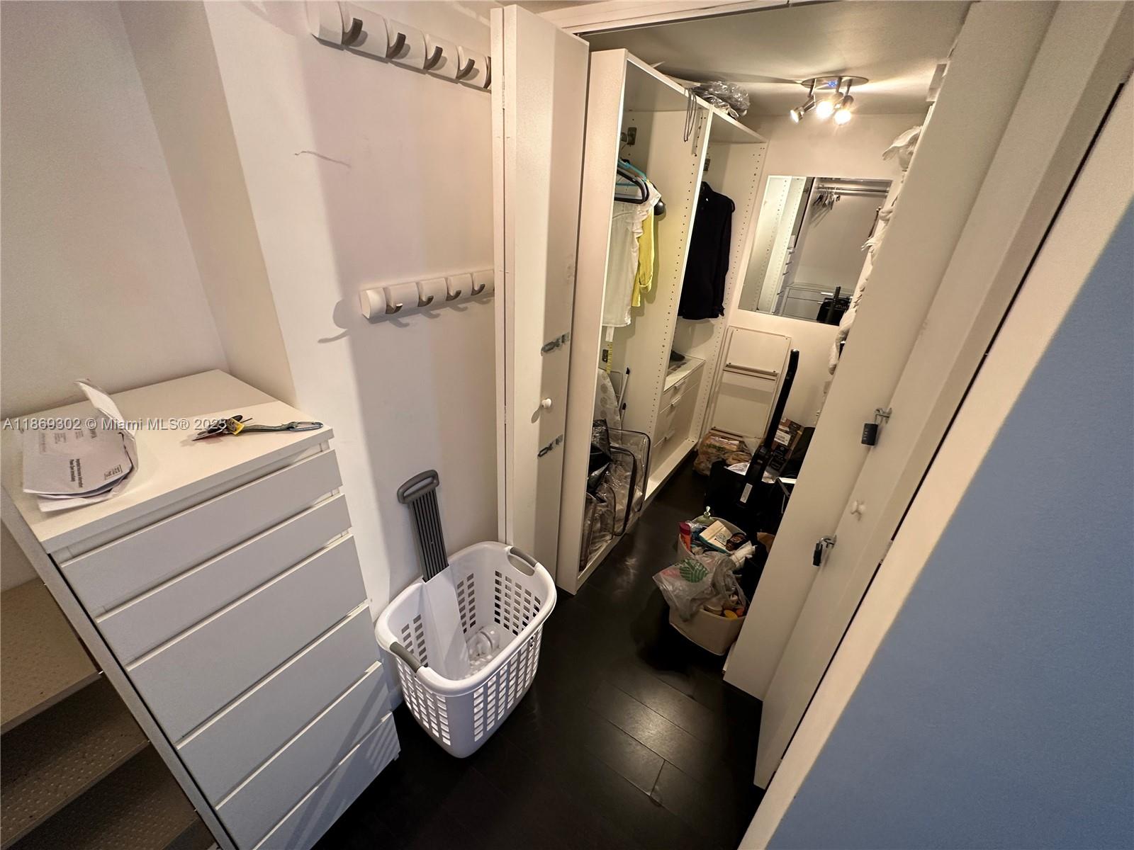 ARLEN HOUSE EAST CONDO - Residential