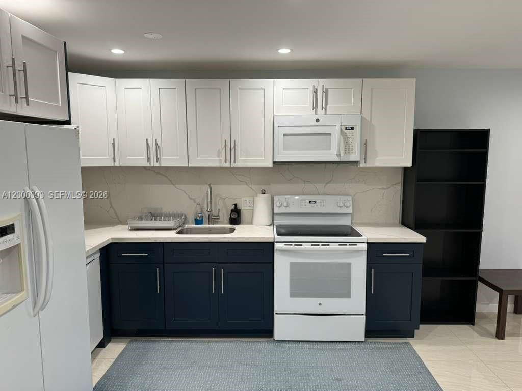 Photo of 2950 Griffin Rd #2, Dania Beach, FL 33312 (MLS # A12008090)