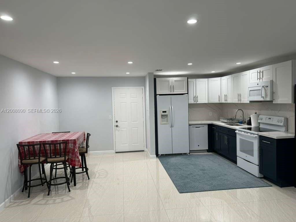 Photo of 2950 Griffin Rd #2, Dania Beach, FL 33312 (MLS # A12008090)