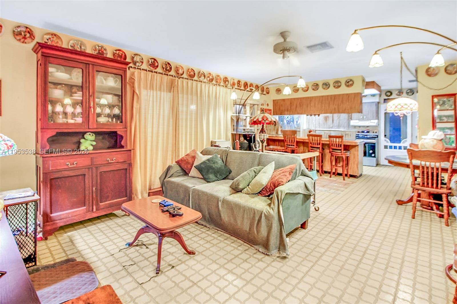 REDLANDS - Residential