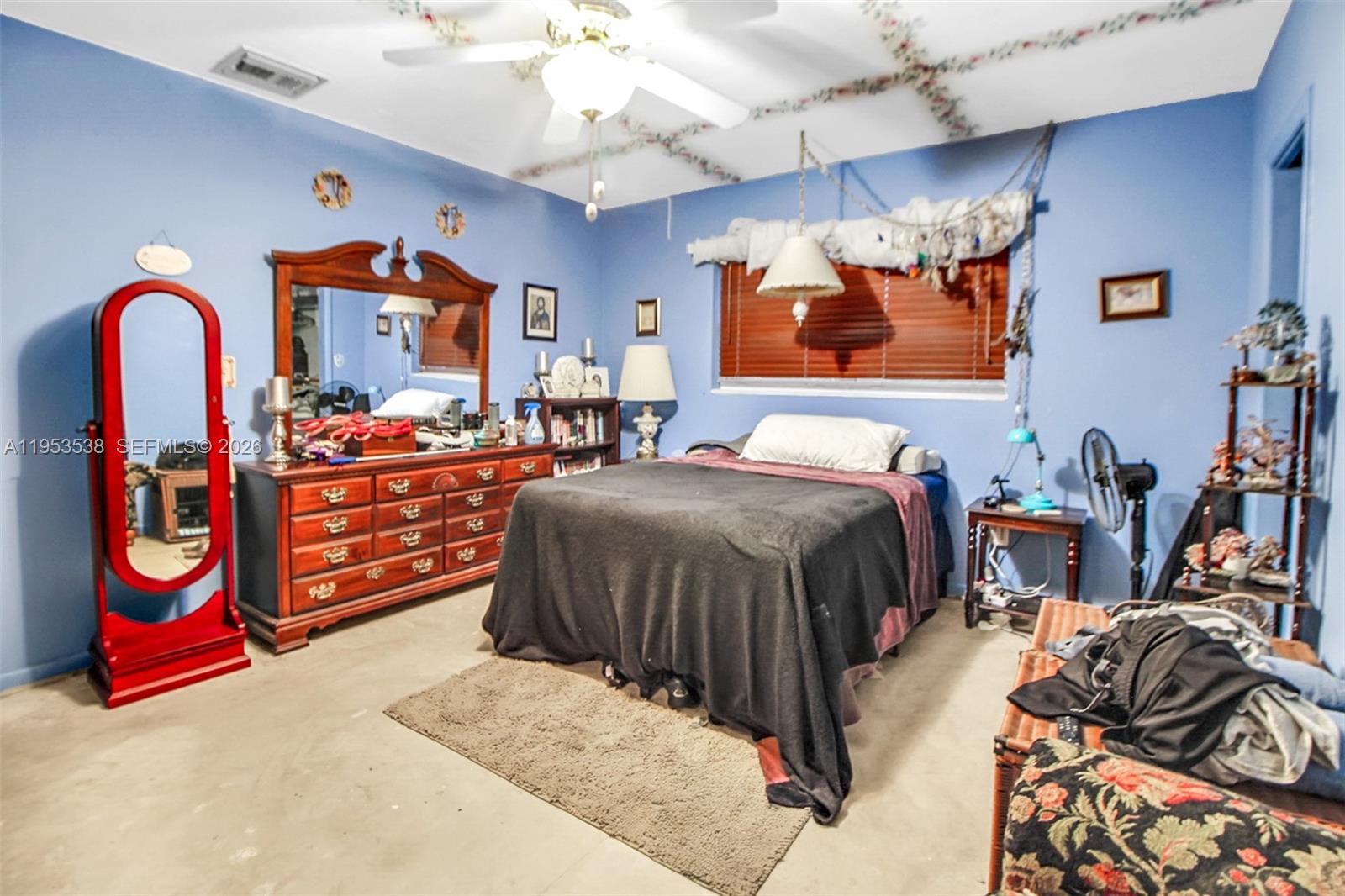 REDLANDS - Residential