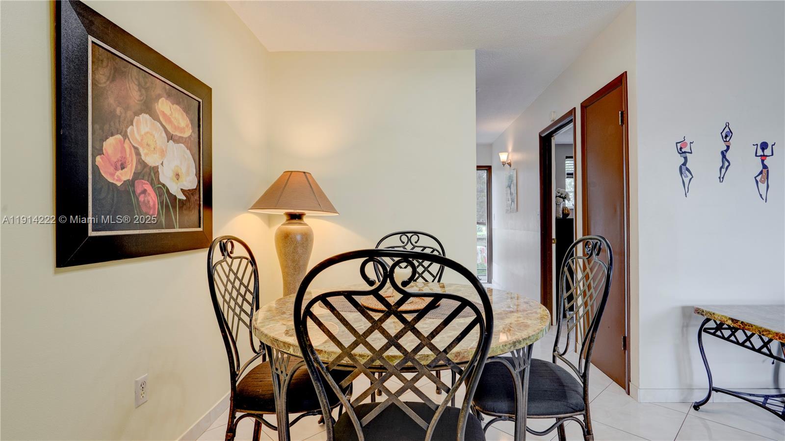 MAR-LEN GARDENS NO 12 COR - Residential