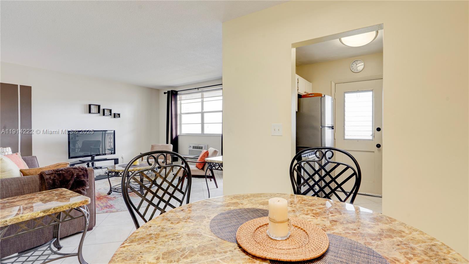 MAR-LEN GARDENS NO 12 COR - Residential