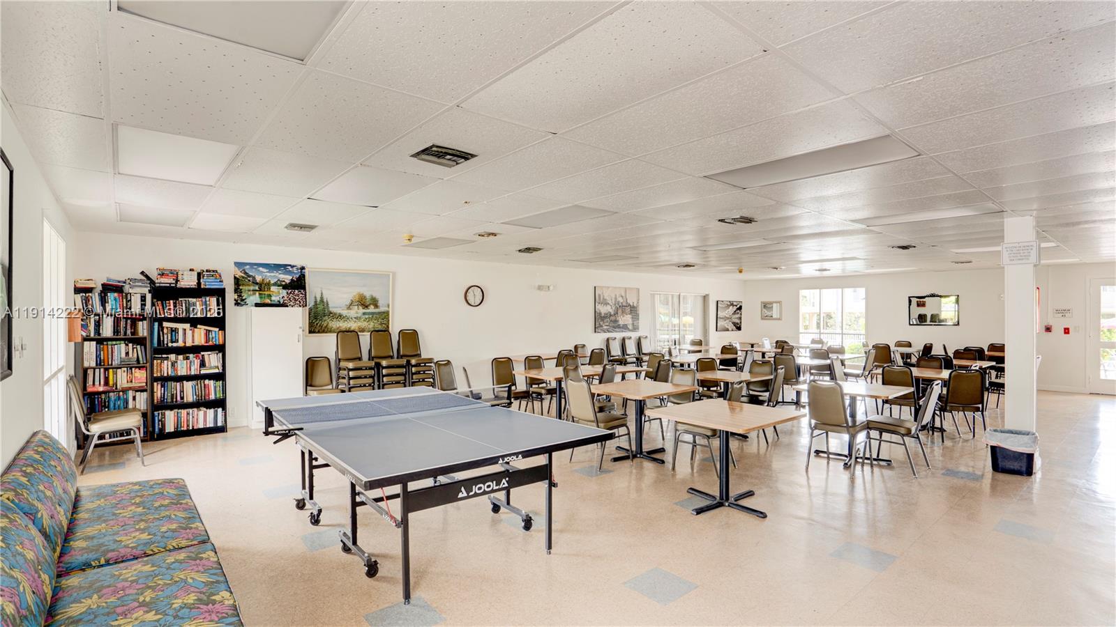 MAR-LEN GARDENS NO 12 COR - Residential