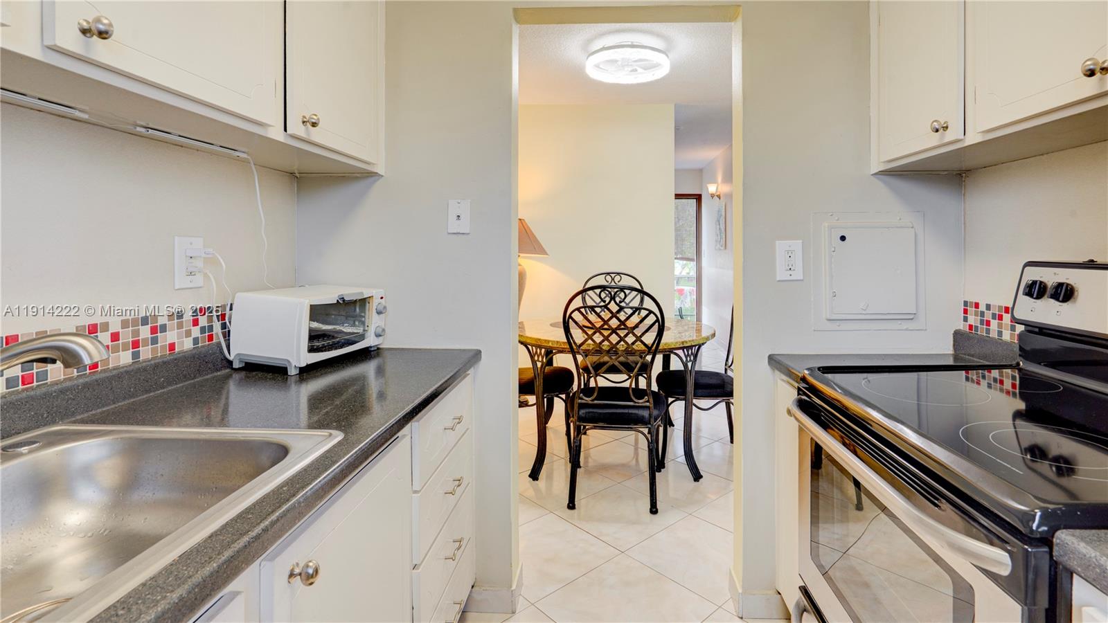 MAR-LEN GARDENS NO 12 COR - Residential