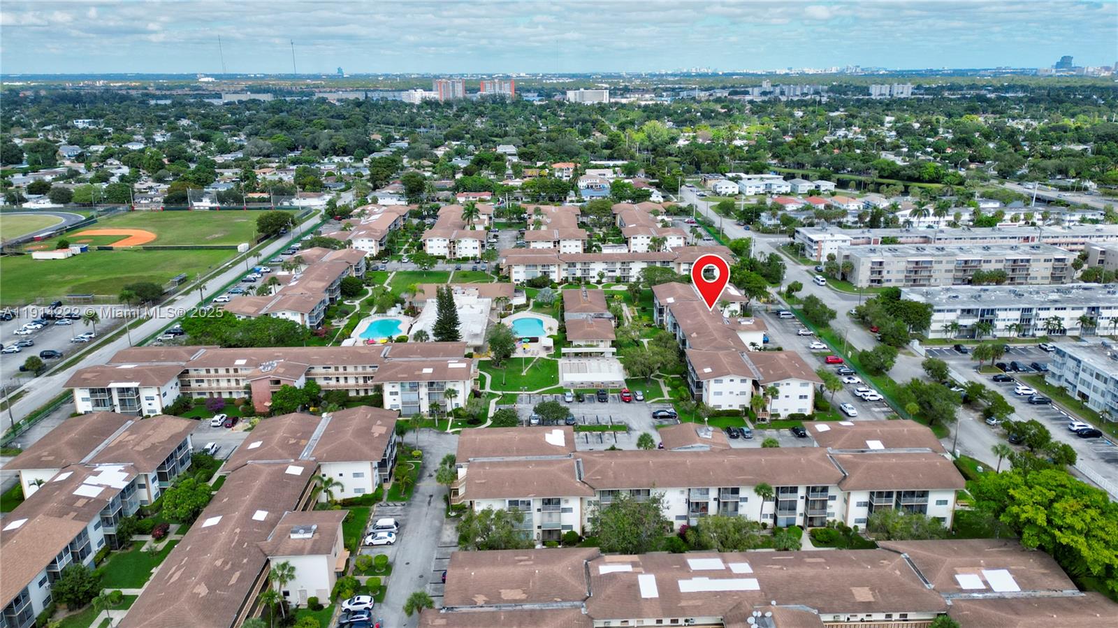 MAR-LEN GARDENS NO 12 COR - Residential