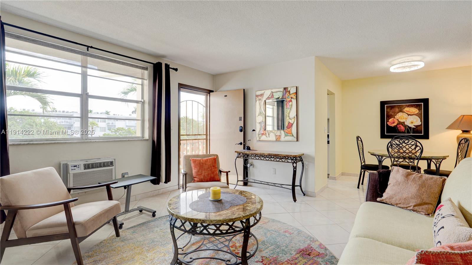 MAR-LEN GARDENS NO 12 COR - Residential