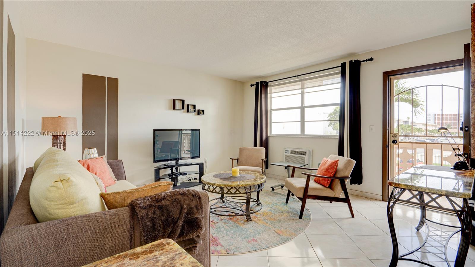 MAR-LEN GARDENS NO 12 COR - Residential