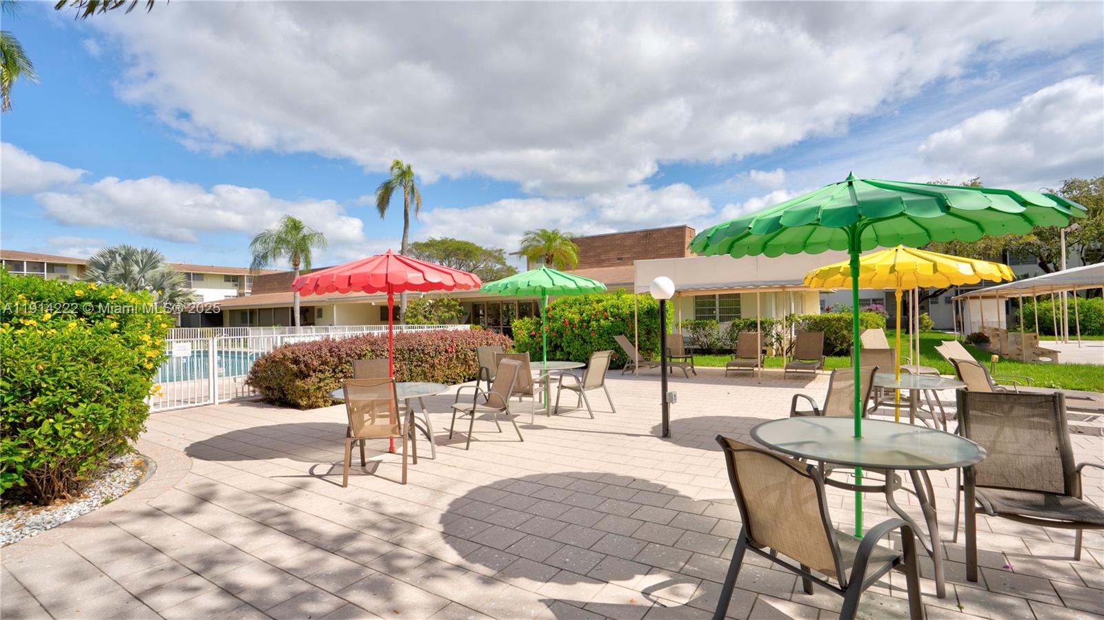 MAR-LEN GARDENS NO 12 COR - Residential