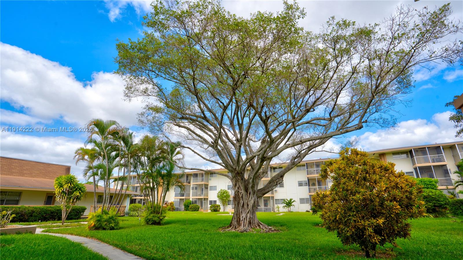 MAR-LEN GARDENS NO 12 COR - Residential