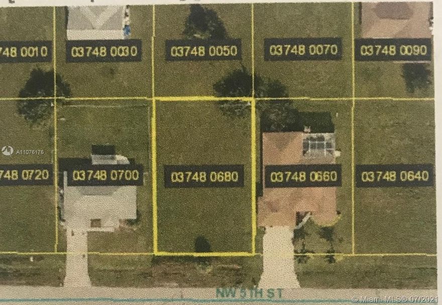 Vacant property 10,019 sq ft zoned residential. Property is located between 2 houses Property is in close proximity
to local schools, parks and commercial corridor.