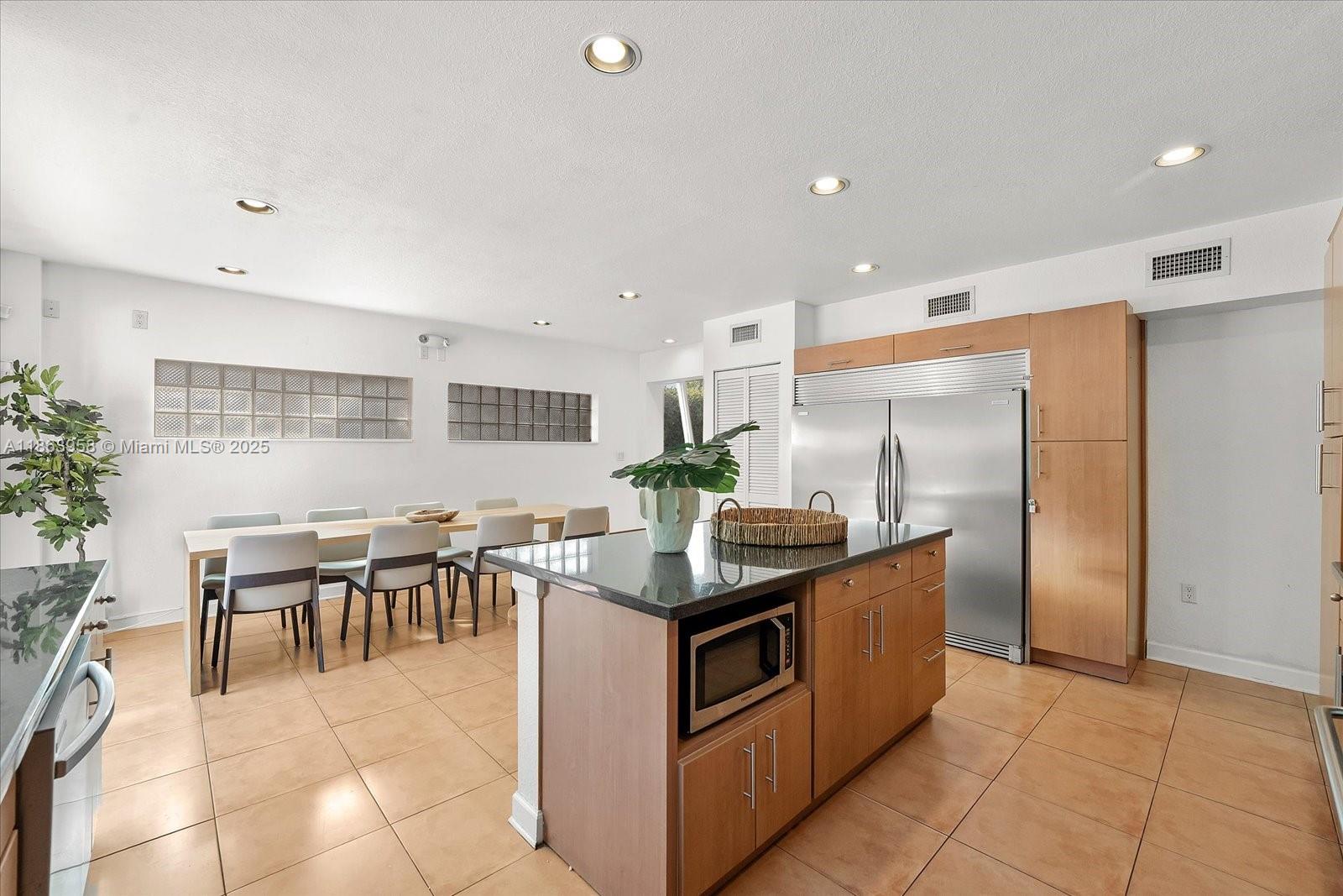 MIAMI SHORES SEC 6 - Residential