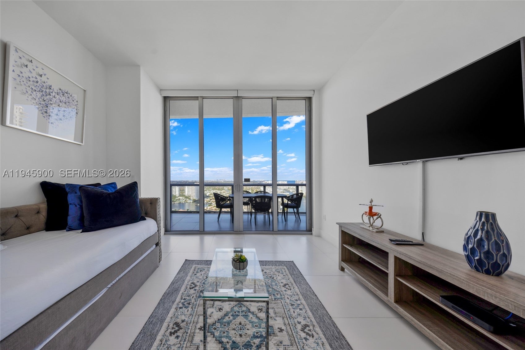 2600 E Hallandale Beach Blvd T3304, Hallandale Beach FL 33009