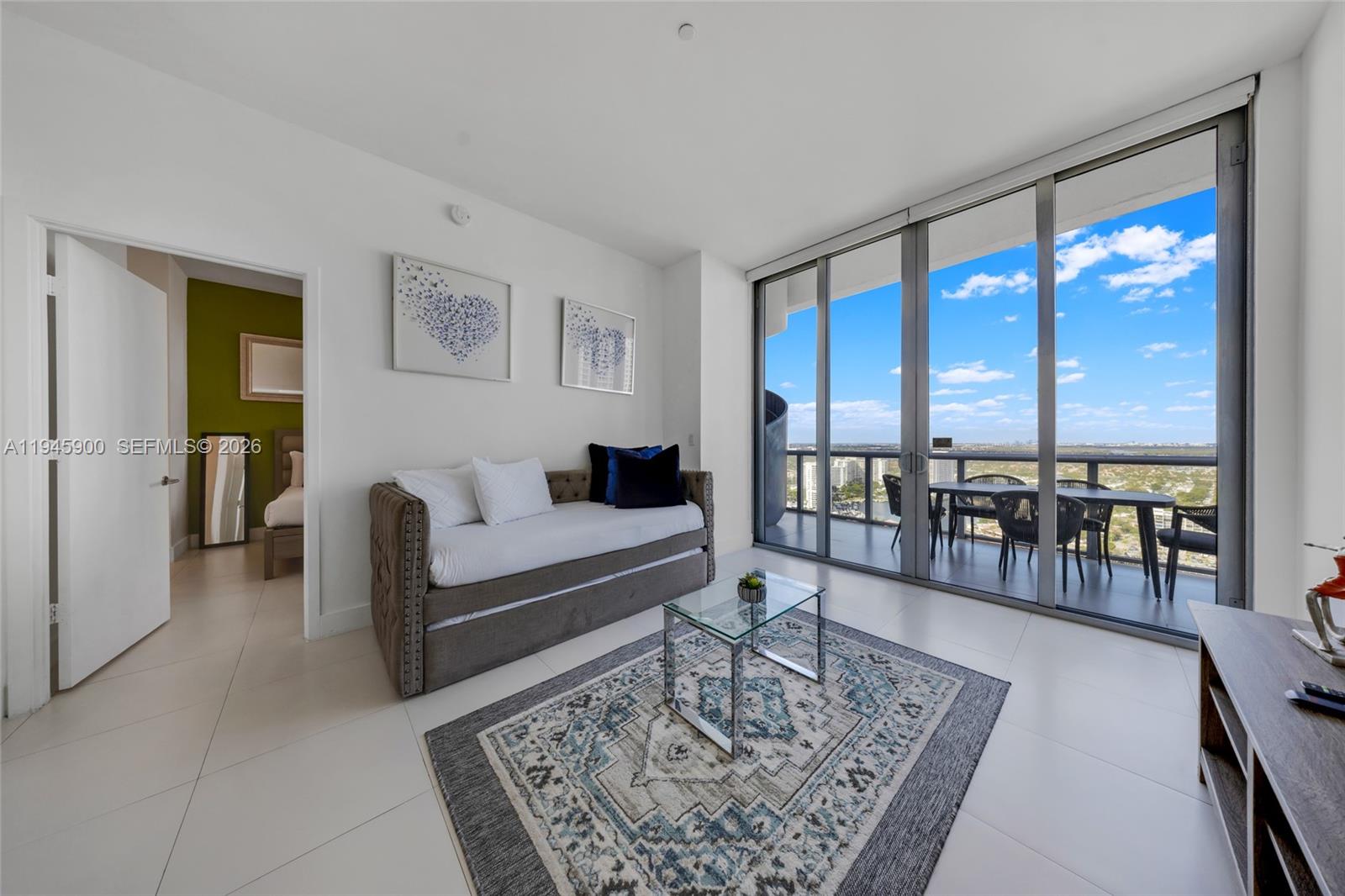 2600 E Hallandale Beach Blvd T3304