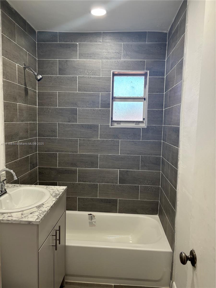 WEST PERRINE ADDN - Residential