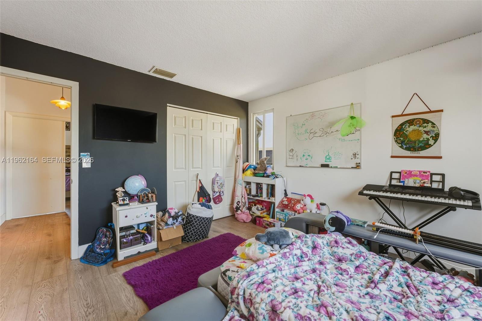 HAMPTON LAKES - Residential