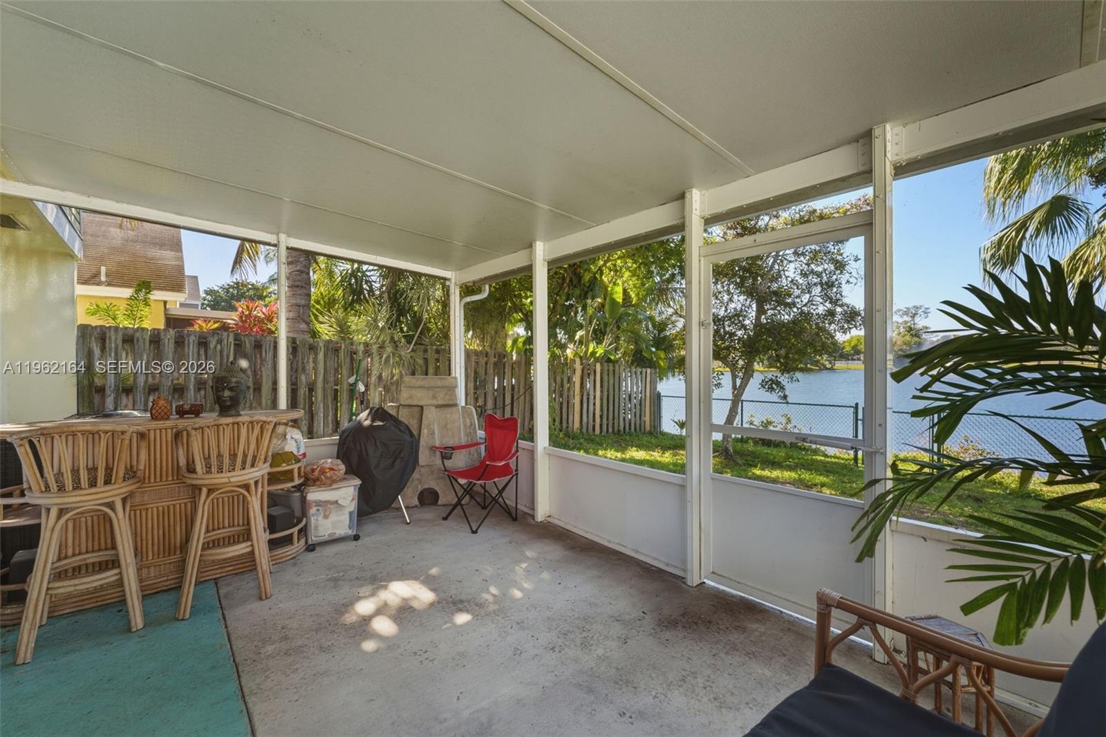 HAMPTON LAKES - Residential