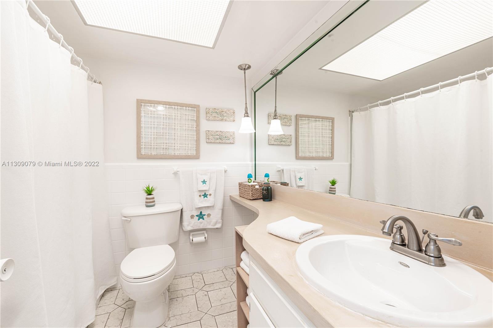 HILLSBORO INLET APT CONDO - Residential Lease