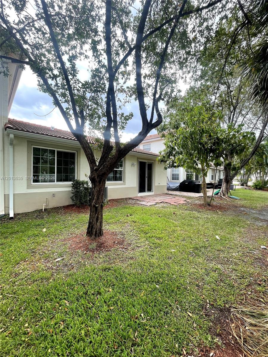 PARCEL D AT SUNSET LAKES - Residential Lease
