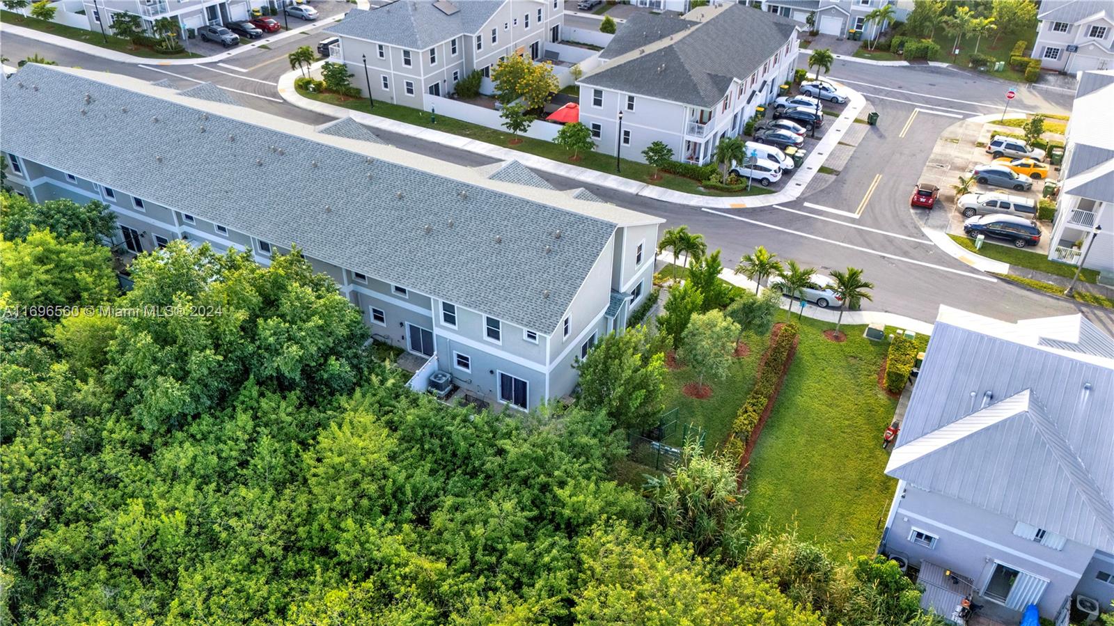 HAMILTON PLACE - Residential