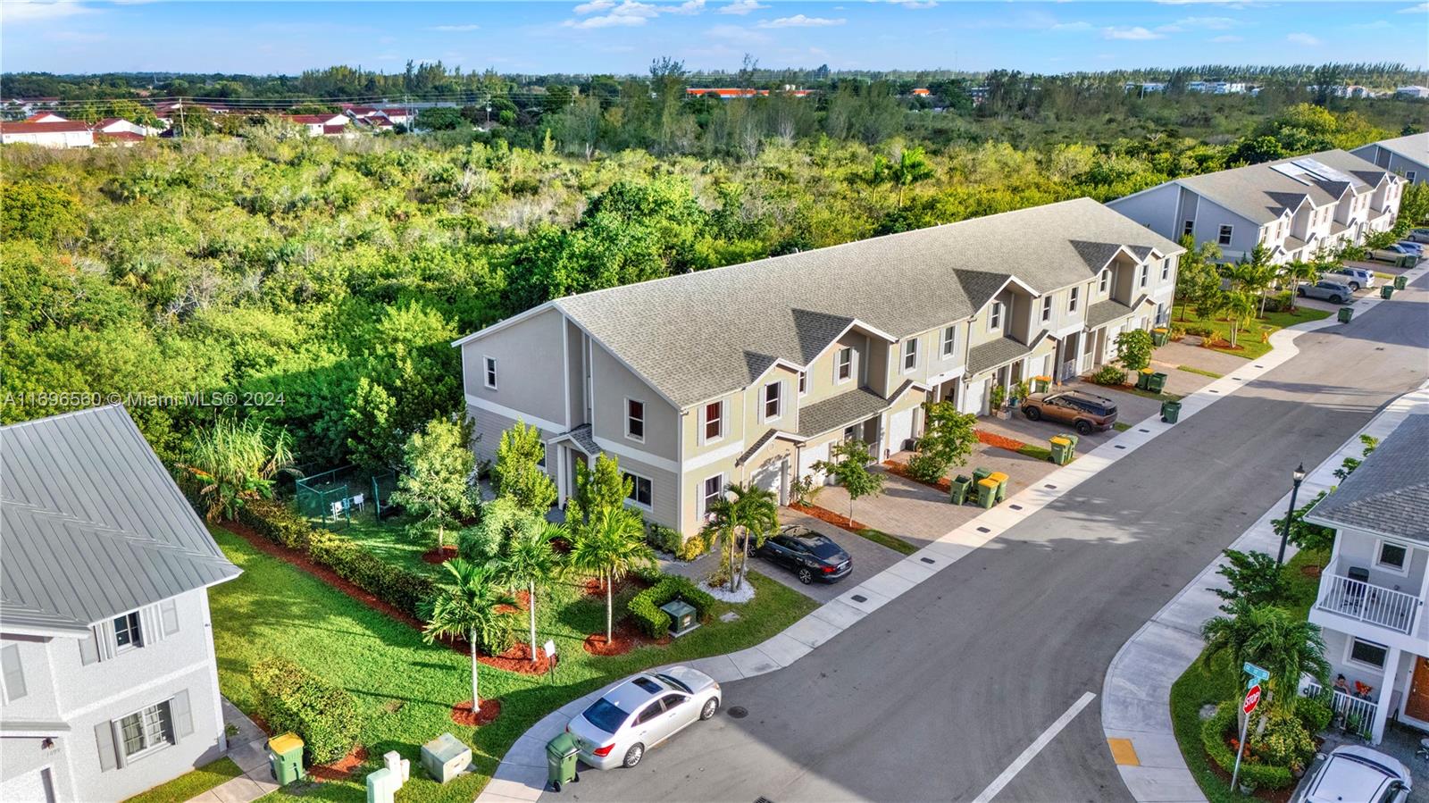 HAMILTON PLACE - Residential