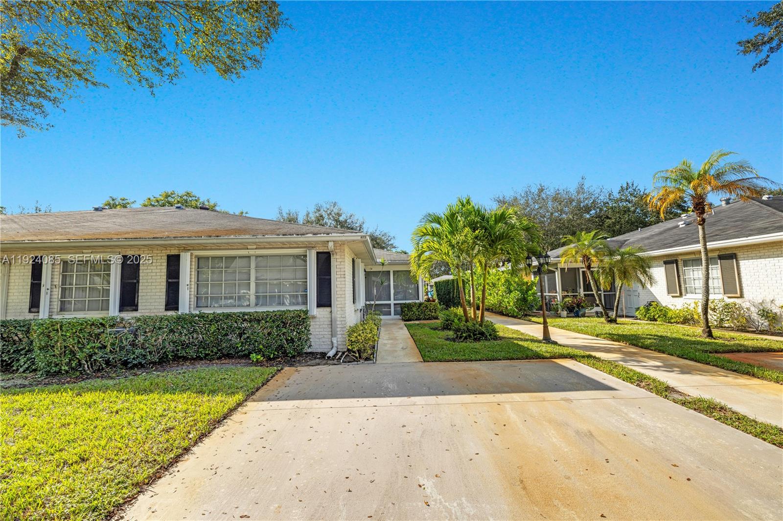 LIMETREE CONDO - Residential