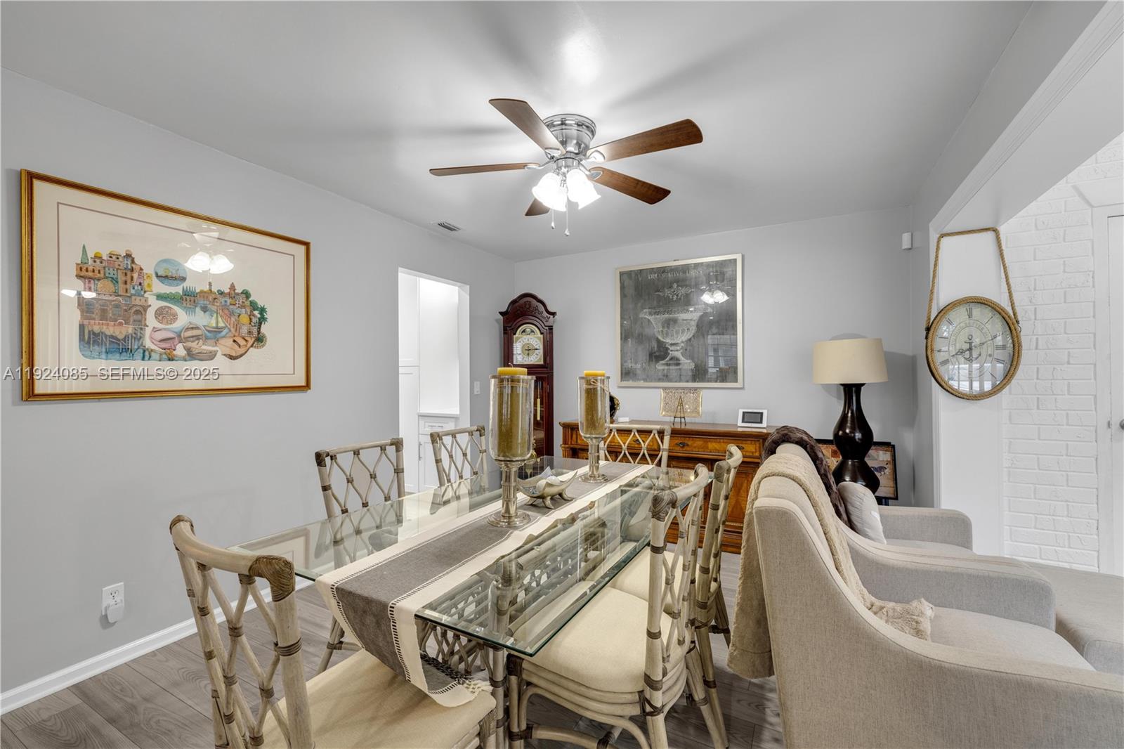 LIMETREE CONDO - Residential