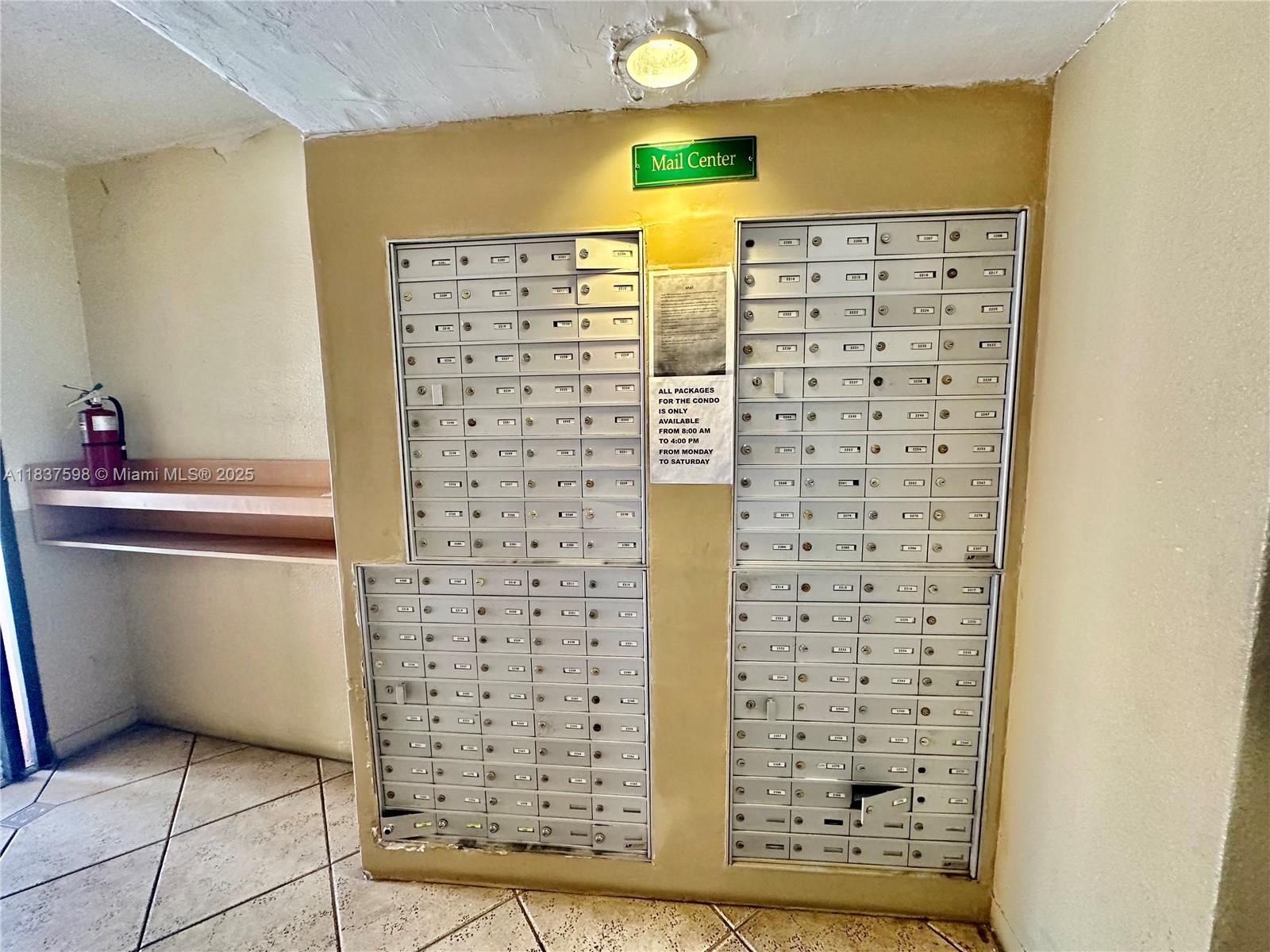 DIPLOMAT GOLF & RACQUET - Residential