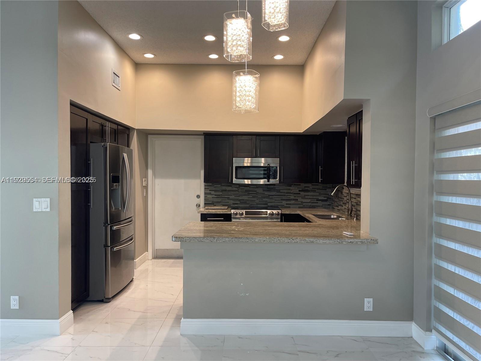 SUNSET COVE - Residential Lease