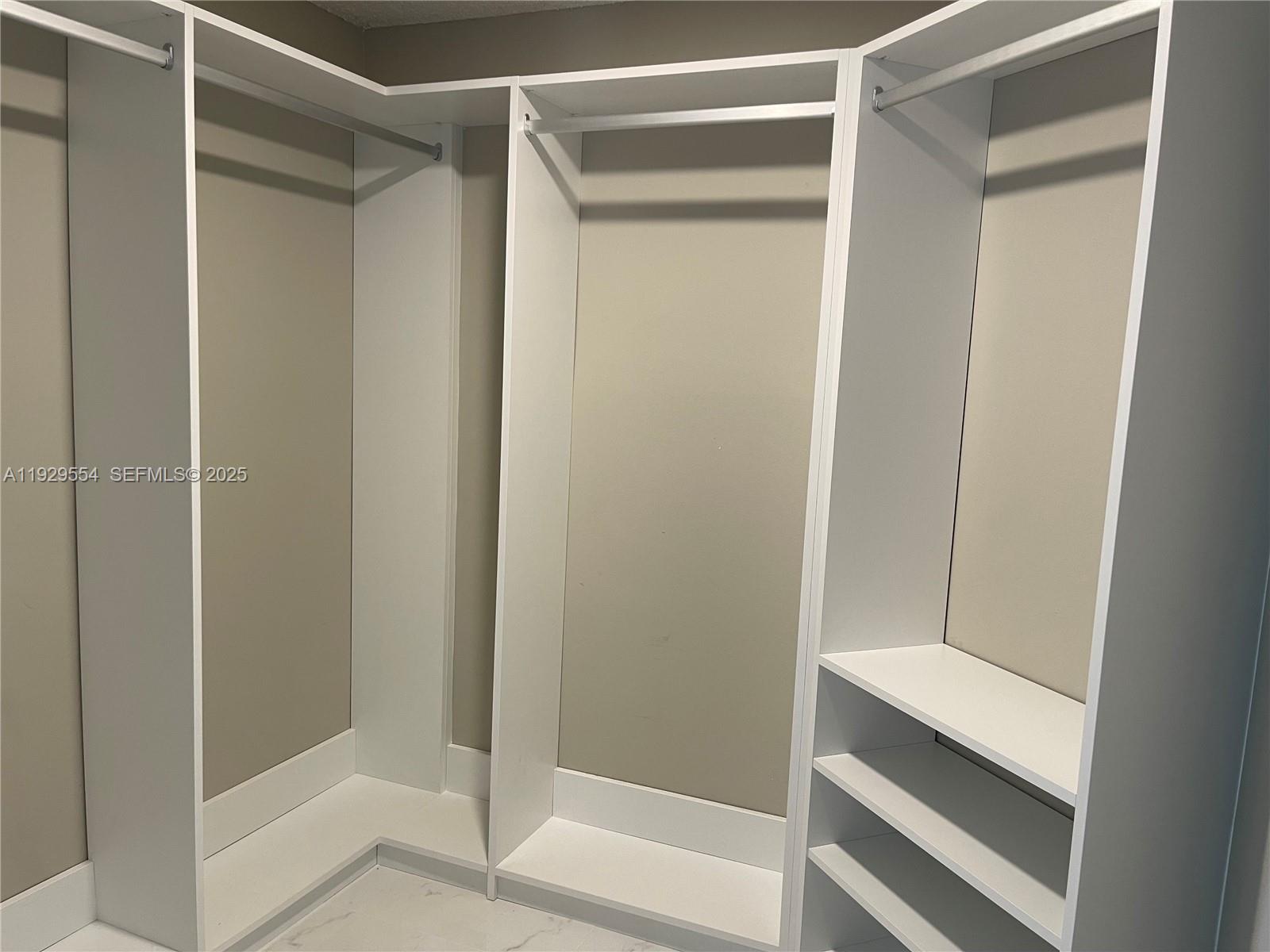 SUNSET COVE - Residential Lease