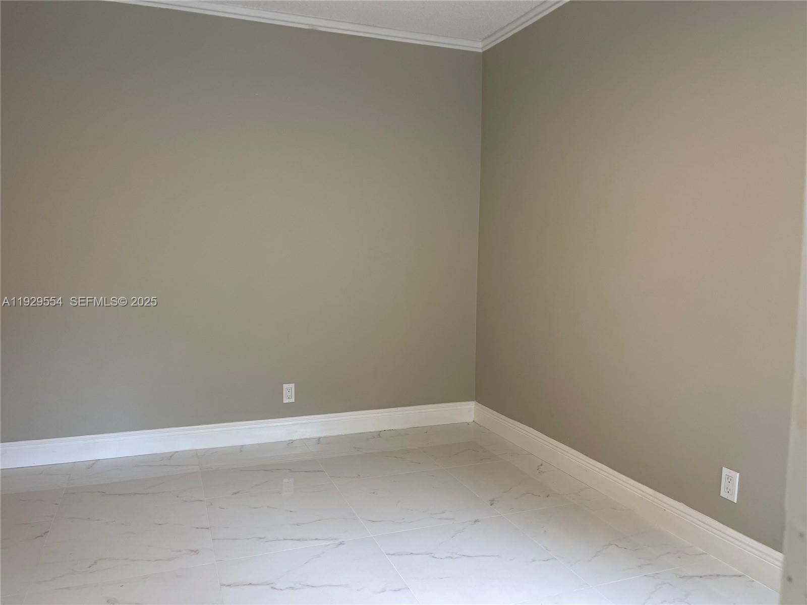 SUNSET COVE - Residential Lease