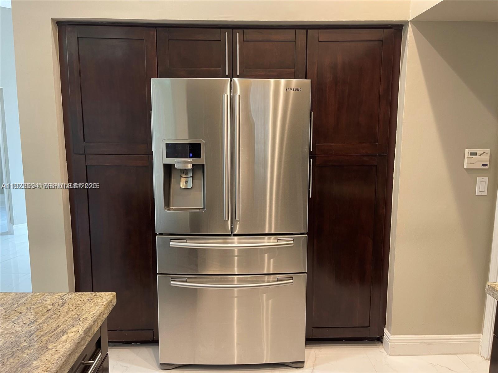 SUNSET COVE - Residential Lease