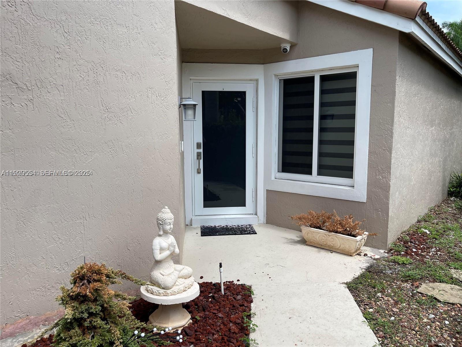 SUNSET COVE - Residential Lease