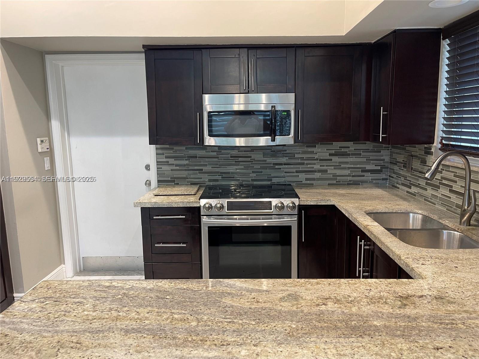 SUNSET COVE - Residential Lease