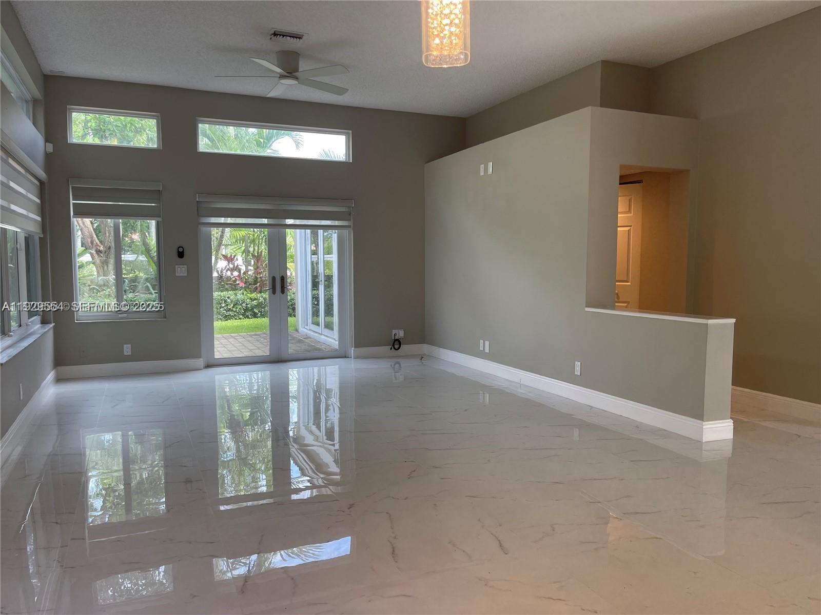 SUNSET COVE - Residential Lease