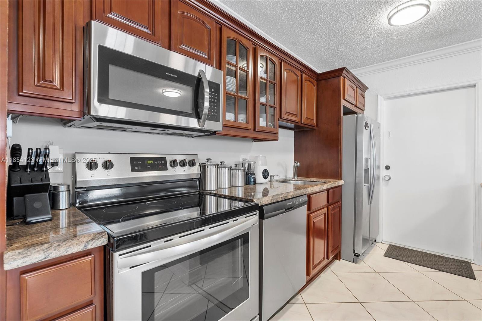 PARK RIDGE NORTH APTS CON - Residential