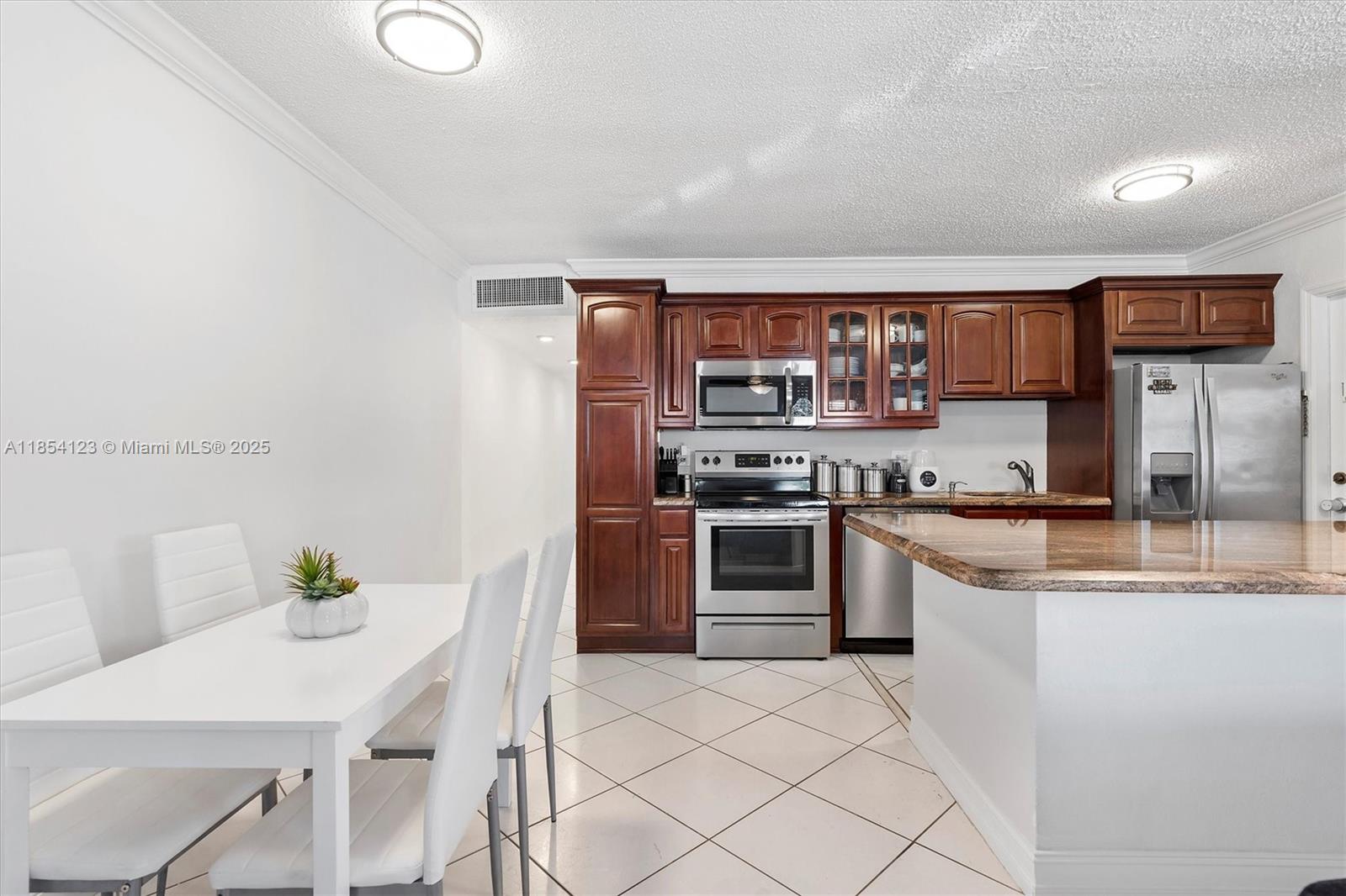 PARK RIDGE NORTH APTS CON - Residential