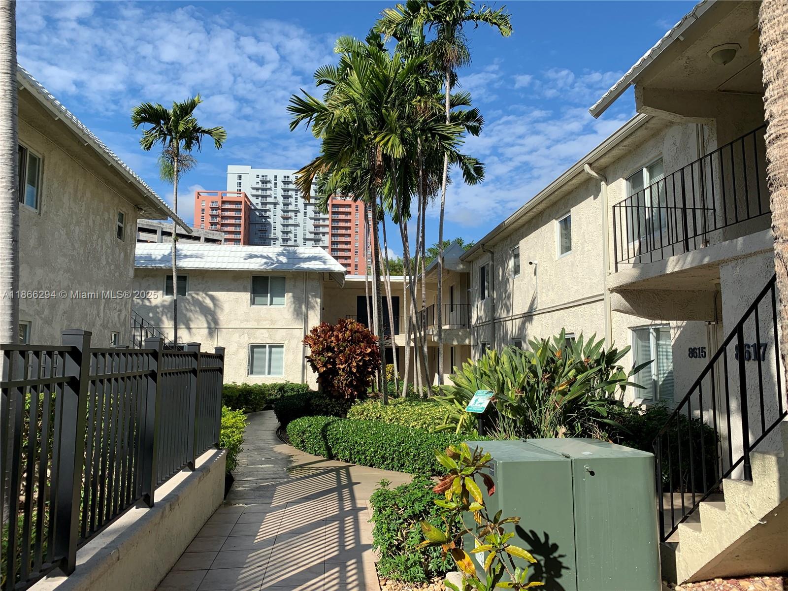 MONTEREY GARDENS OF PINEC - Residential Lease