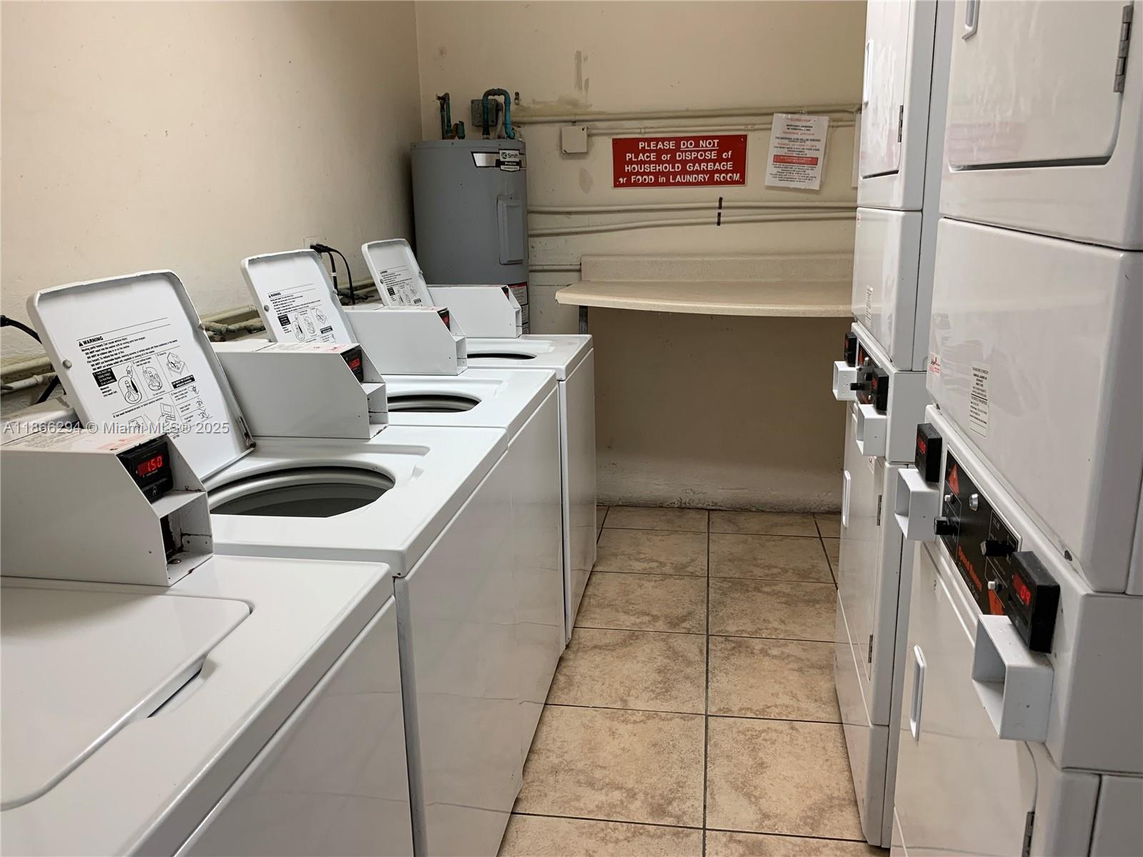 MONTEREY GARDENS OF PINEC - Residential Lease